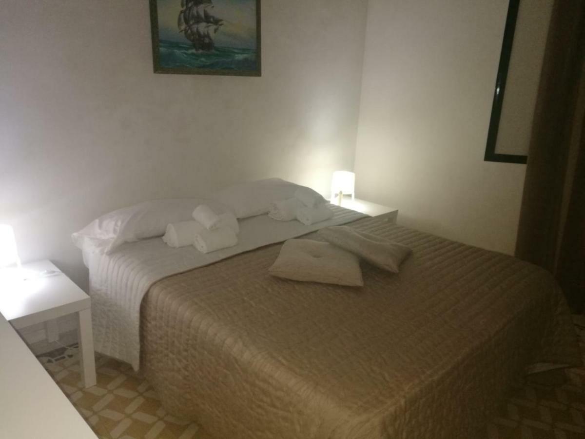 A Due Passi Dal Porto Apartment Trapani Luaran gambar